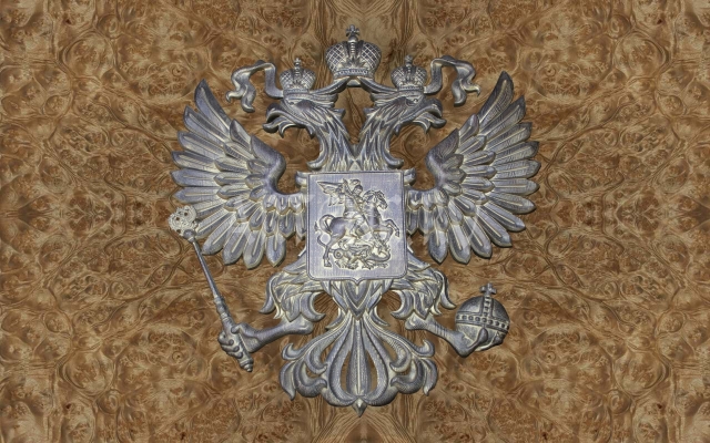 Деревянный резной герб  - artcnc.ru