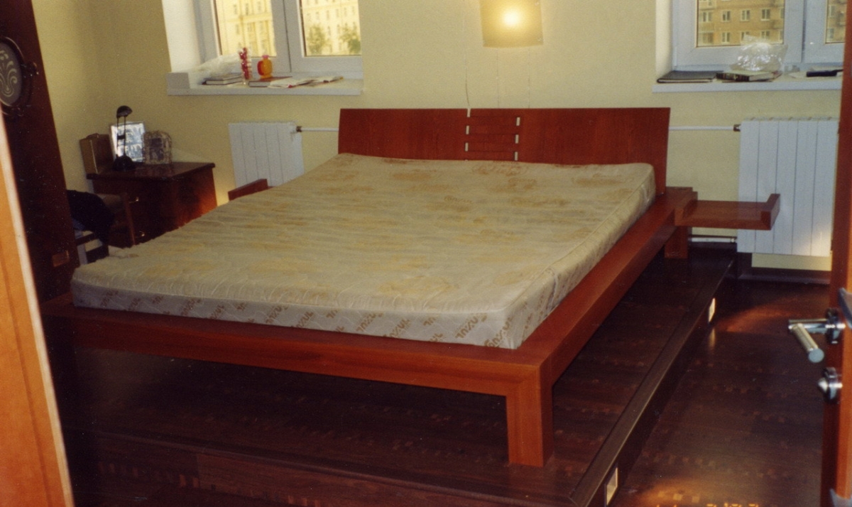 Кровать из вишни - artcnc.ru